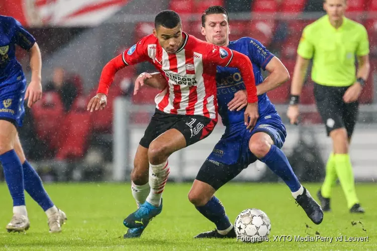 PSV na rust toch nog langs VVV op laatste speeldag 2020