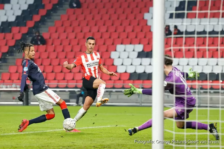 PSV overtuigend langs FC Twente