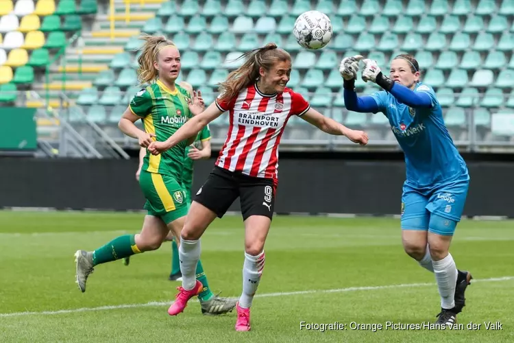 Topscorer Smits schiet PSV langs ADO Den Haag