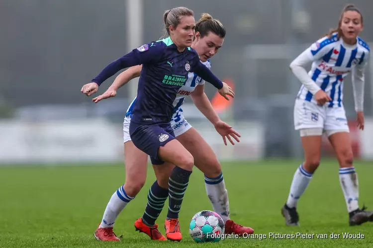 Vroege strafschop helpt PSV-vrouwen aan winst op Heerenveen