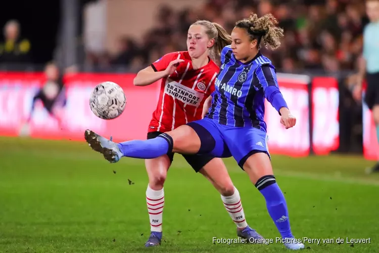 Ajax Vrouwen terug aan kop na winst bij PSV